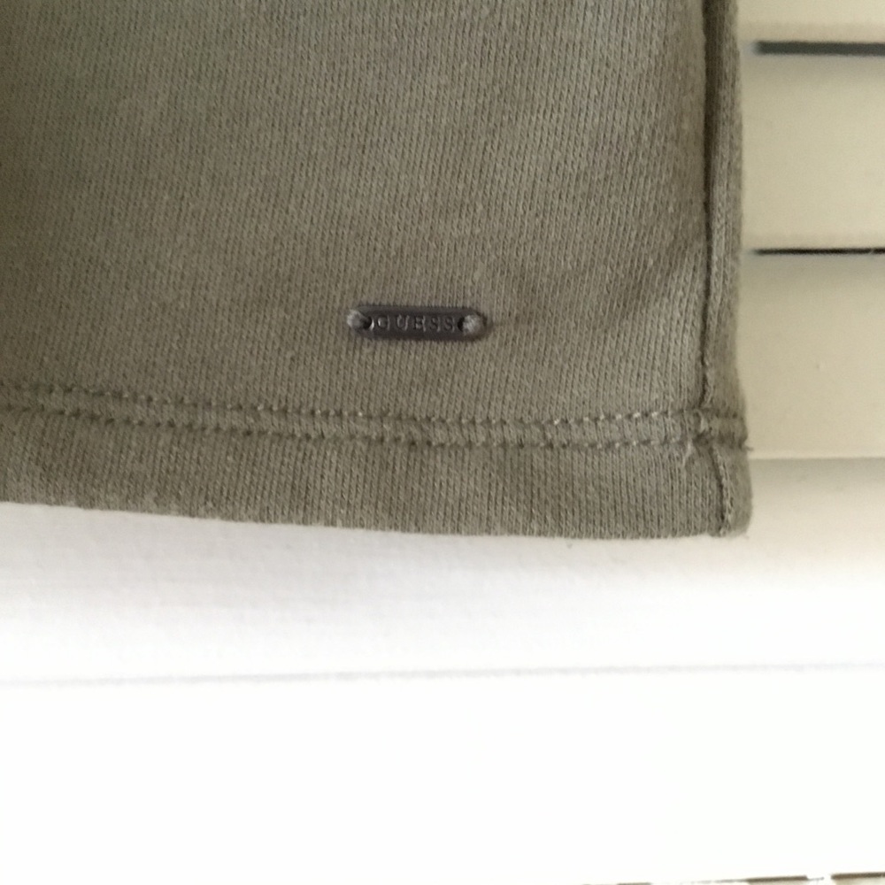 Guess Top - Picture 5 of 5